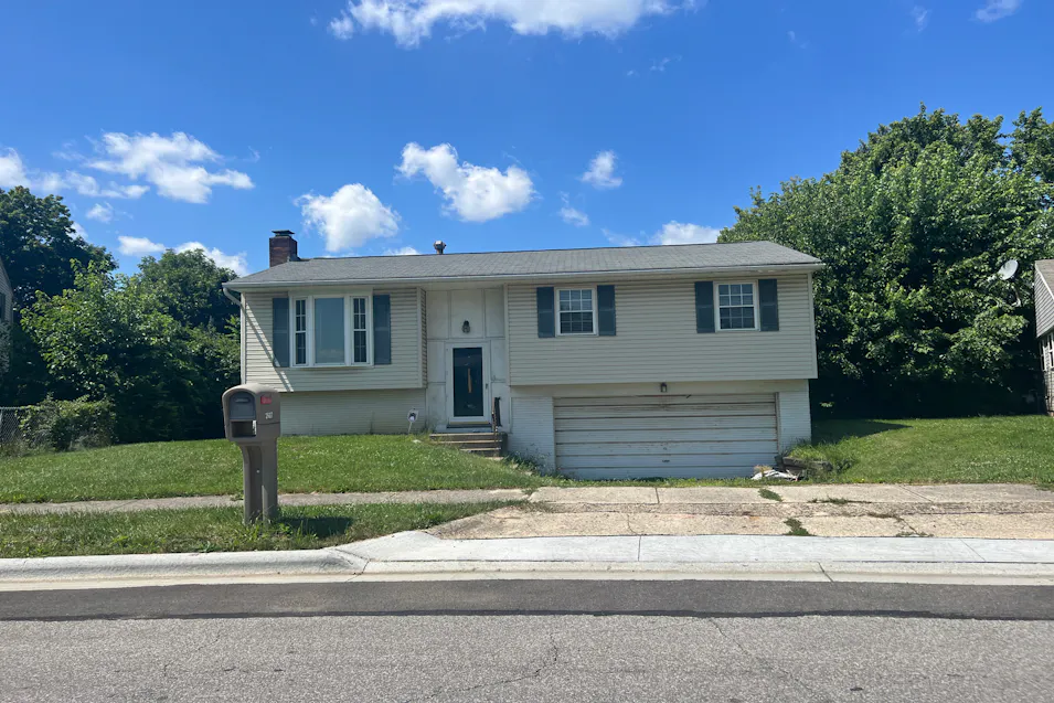 2607 Caralee Place Columbus, OH 43219, Franklin County