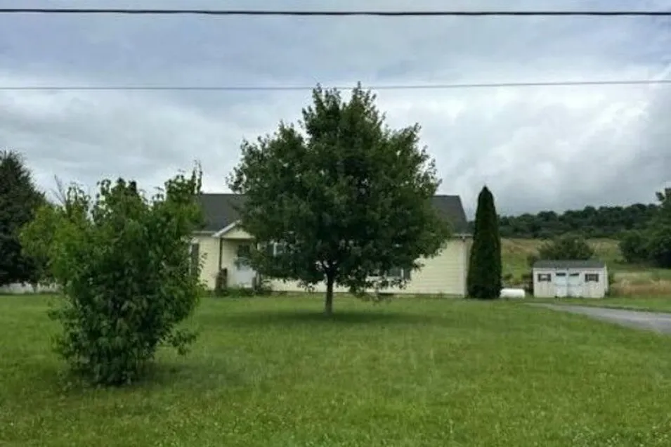 1882 Layton Street Lyons, NY 14489, Wayne County