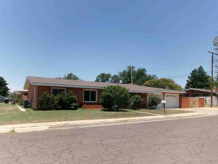 701 Pinon Drive Hobbs, NM 88240, Lea County