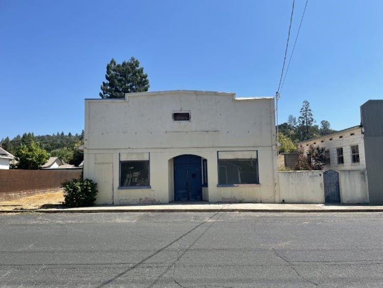 18669 Pine St Tuolumne, CA 95379, Tuolumne County