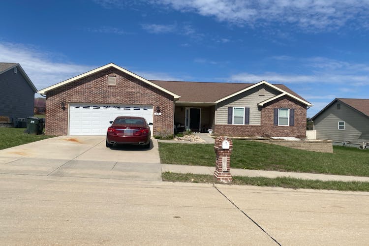 815 Victorian Avenue Waterloo, IL 62298, Monroe County