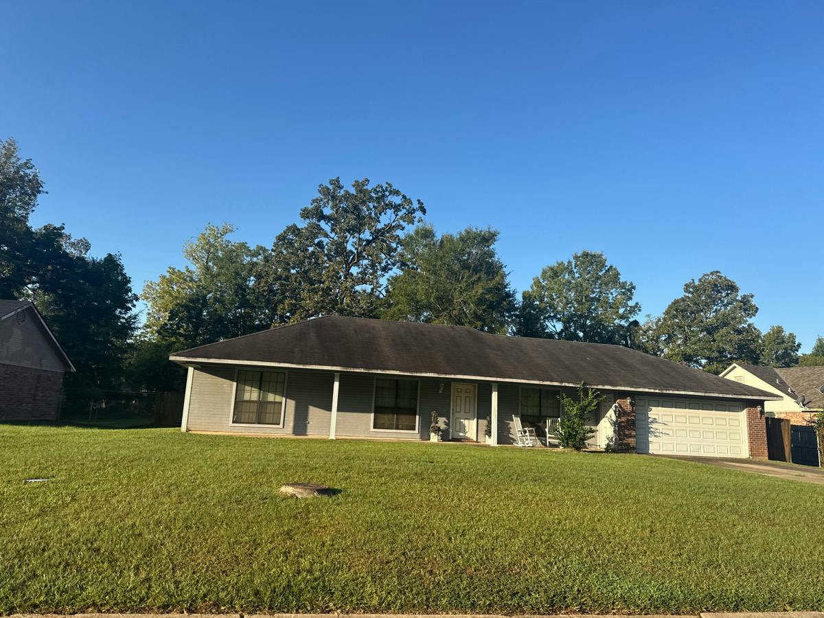 Manitoba Ln, Shreveport, LA 71107