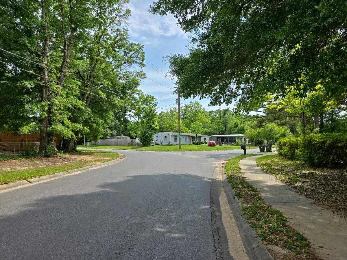 Medford Ave, Pensacola, FL 32505