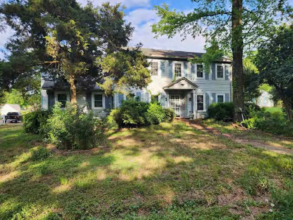 816 Colonial Cir Jackson, MS 39211, Hinds County