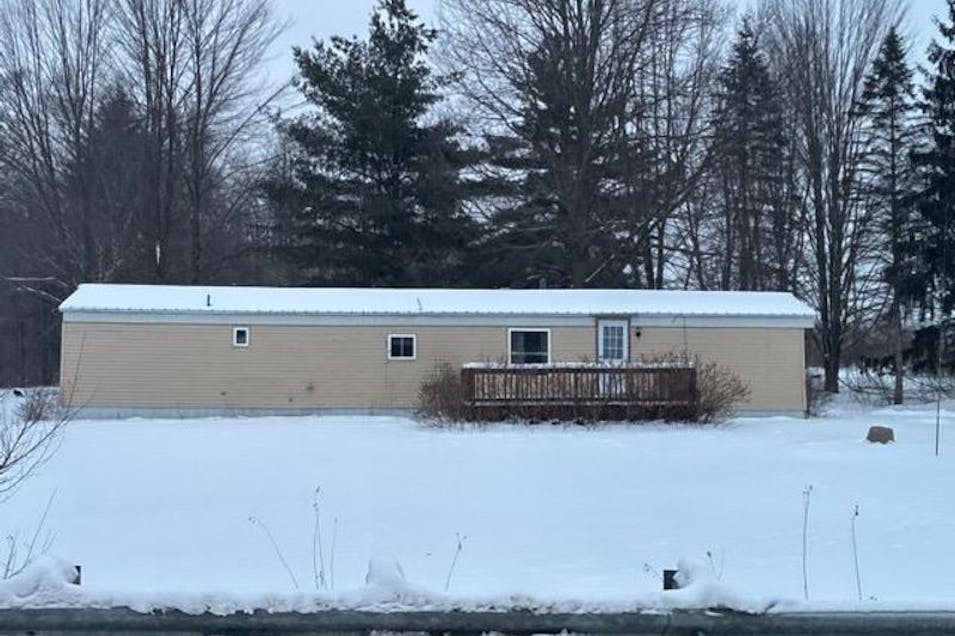 7816 W Vernon Rd Lake, MI 48632, Isabella County