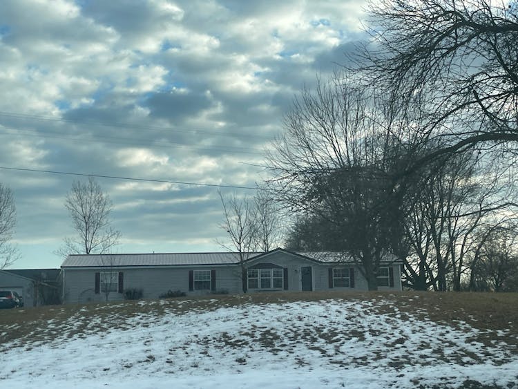 7816 W Vernon Rd Lake, MI 48632, Isabella County