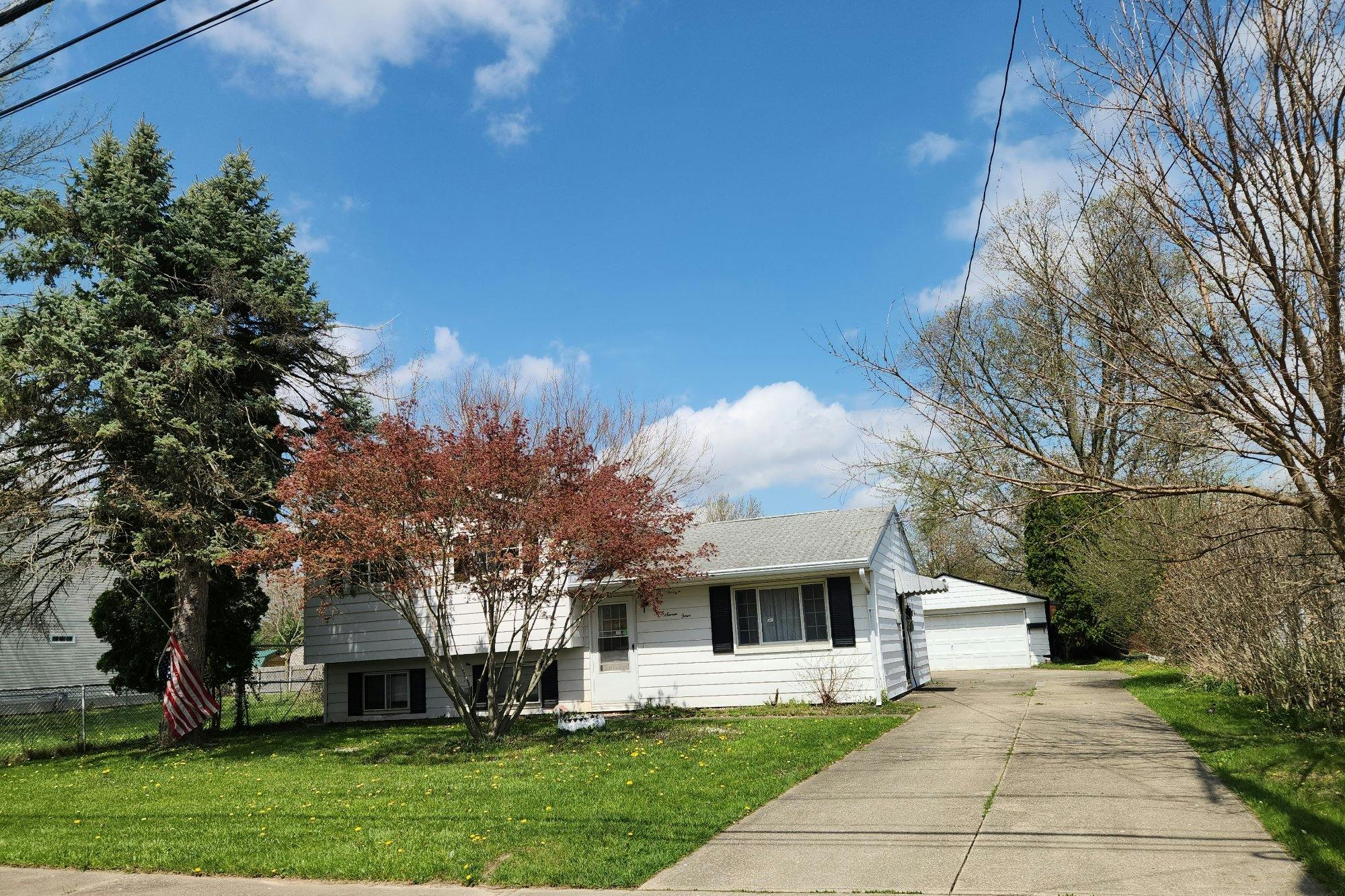 Warden Ave, Elyria, OH 44035 #1