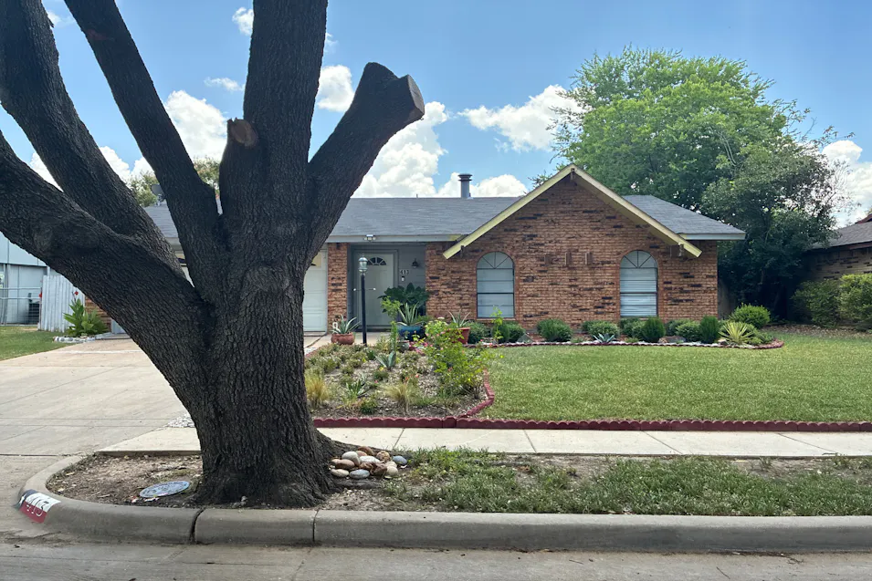 413 E Grenoble Dr Grand Prairie, TX 75052, Dallas County
