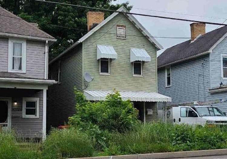 4034 4th Avenue Beaver Falls, PA 15010, Beaver County