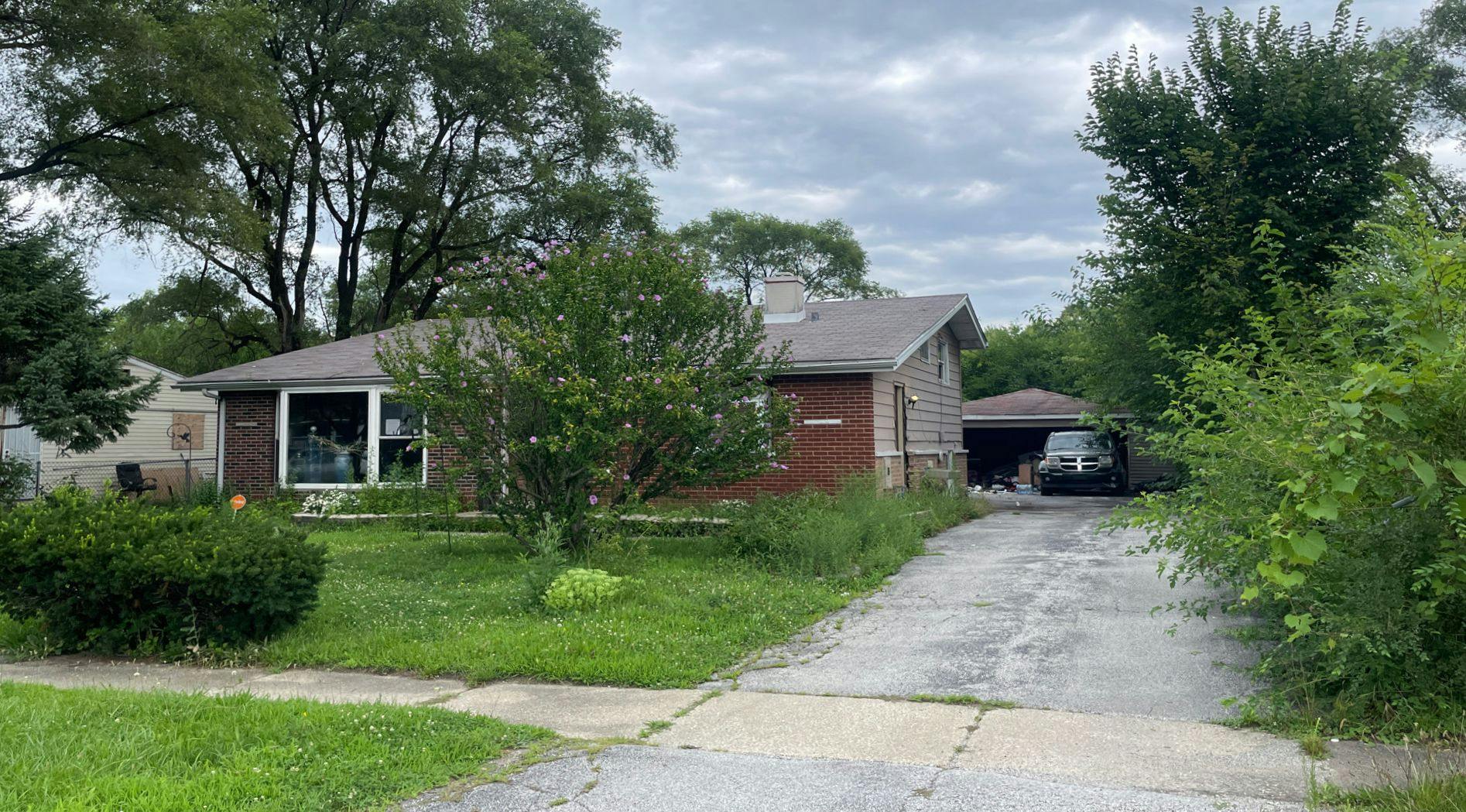 Plymouth Dr, Markham, IL 60428 #1
