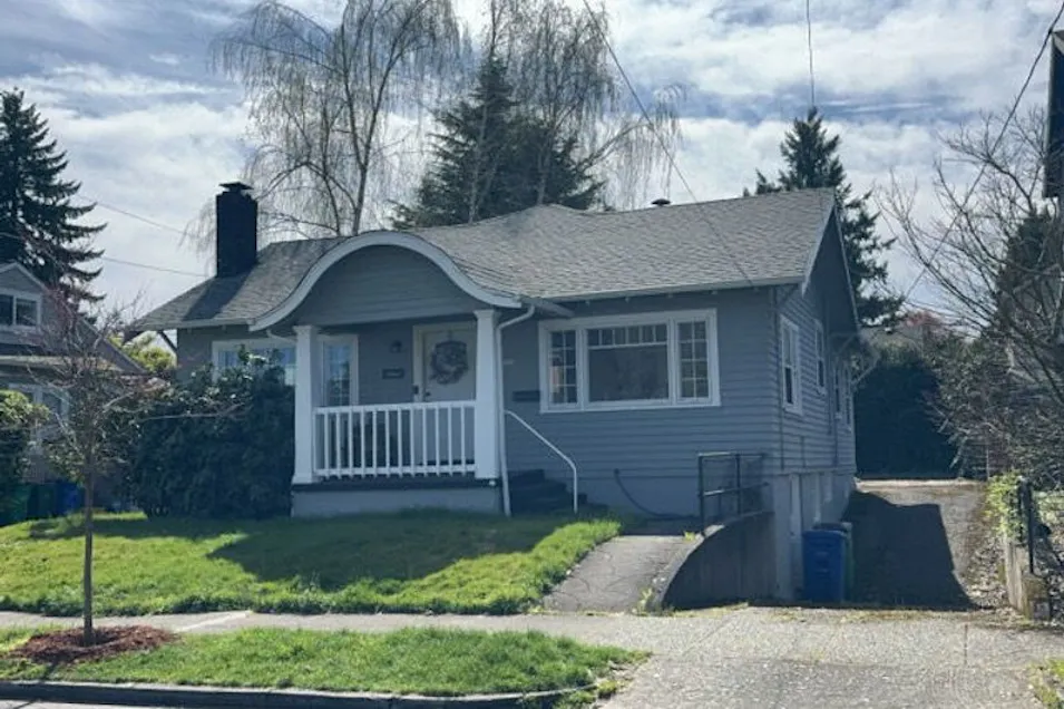 1732 NE Dekum St Portland, OR 97211, Multnomah County