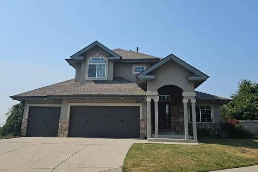4883 Jamesport Dr