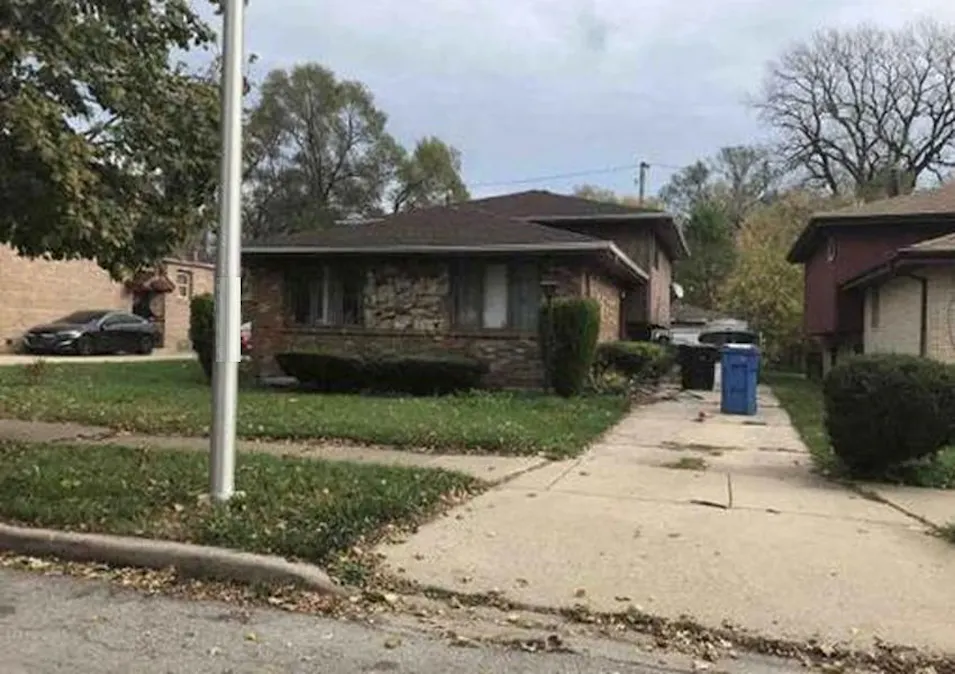 12533 S Wentworth Ave Chicago, IL 60628, Cook County