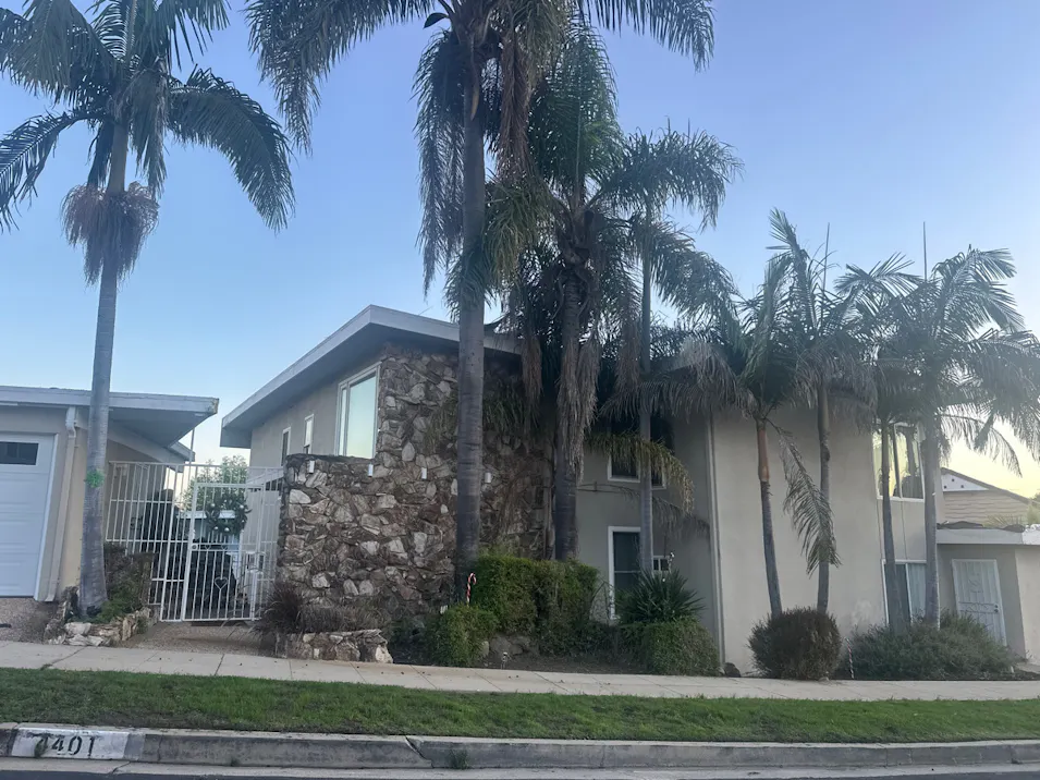 4401 Don Felipe Drive Los Angeles, CA 90008, Los Angeles County