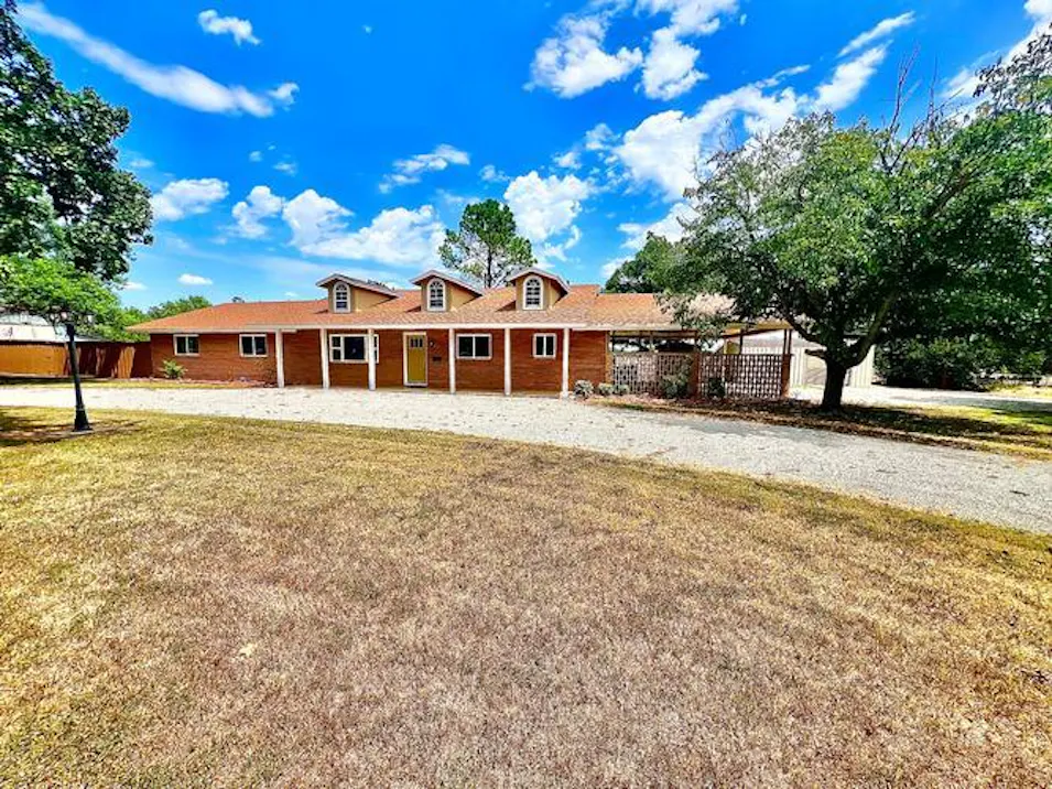 1822 Vine St Brownwood, TX 76801, Brown County