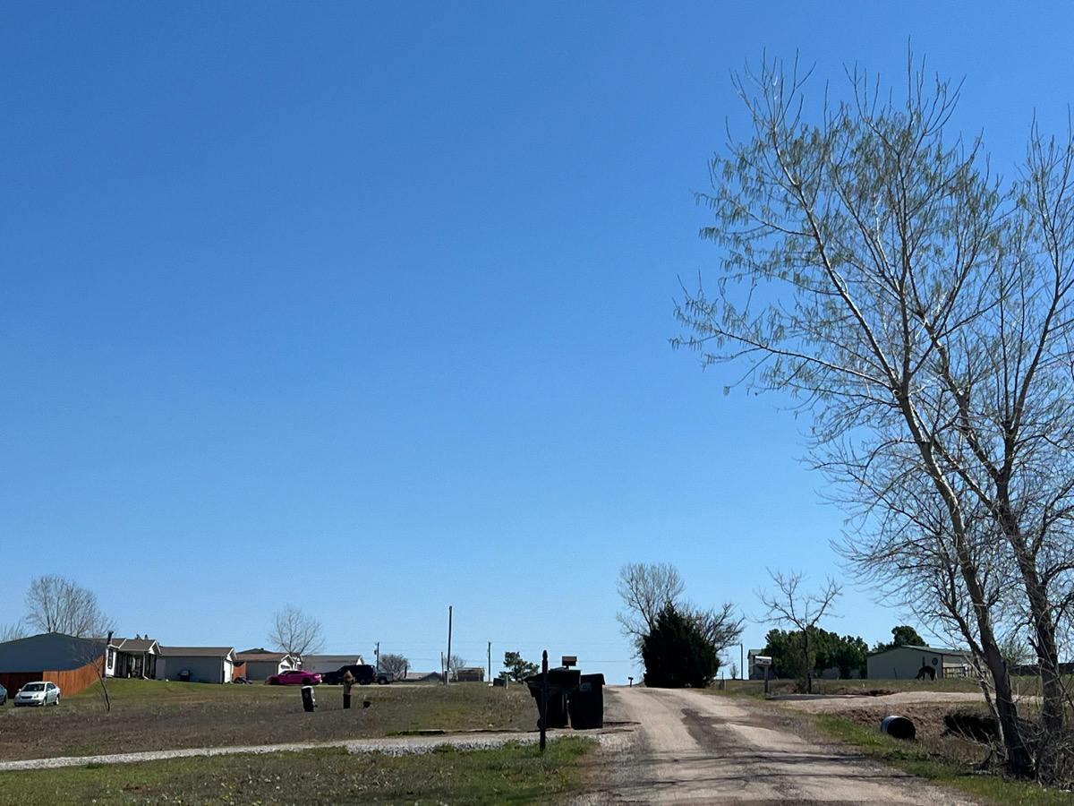 Meadow View Ln, Blanchard, OK 73010