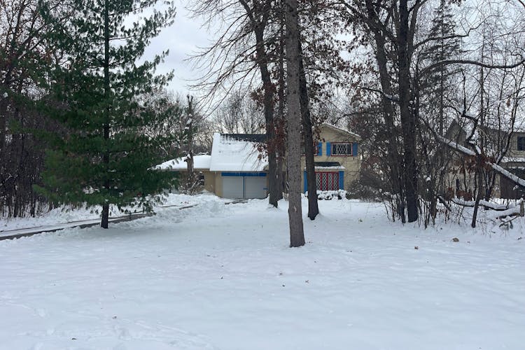 12 Robin Crest Rd Hawthorn Woods, IL 60047, Lake County