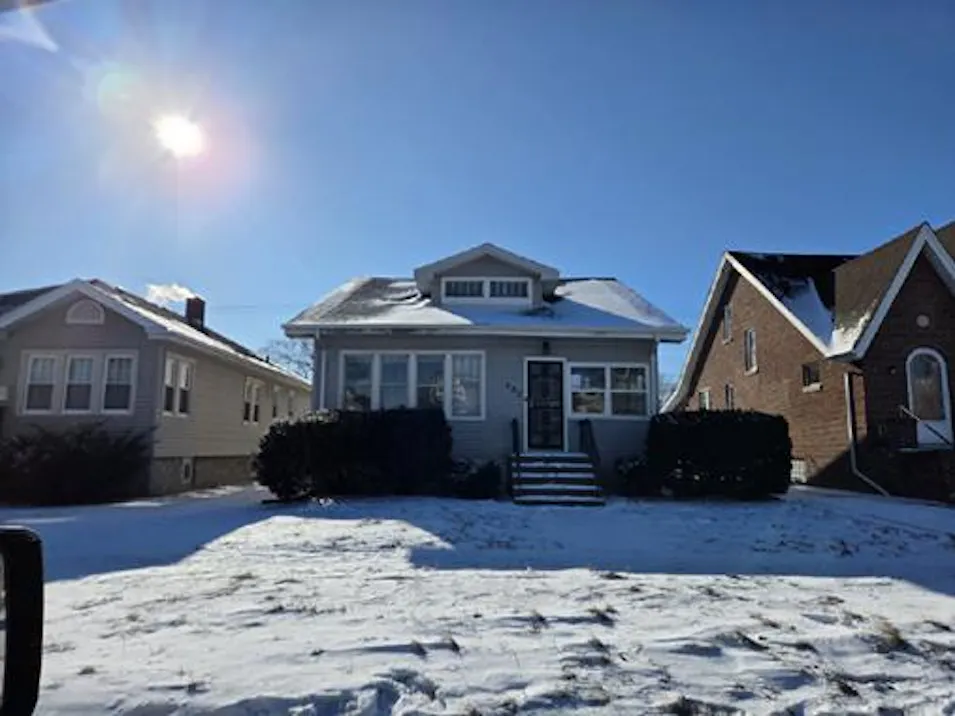 307 157th St Calumet City, IL 60409, Cook County