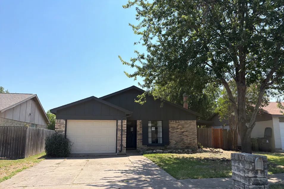 3425 Doolittle Dr Arlington, TX 76014, Tarrant County