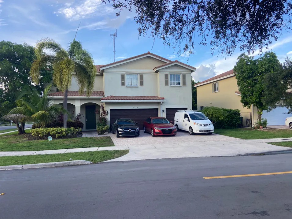 1219 NW 204th St Miami, FL 33169, Dade County