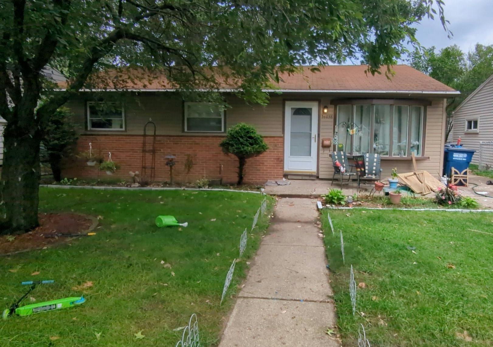 Fairchild St, Westland, MI 48186