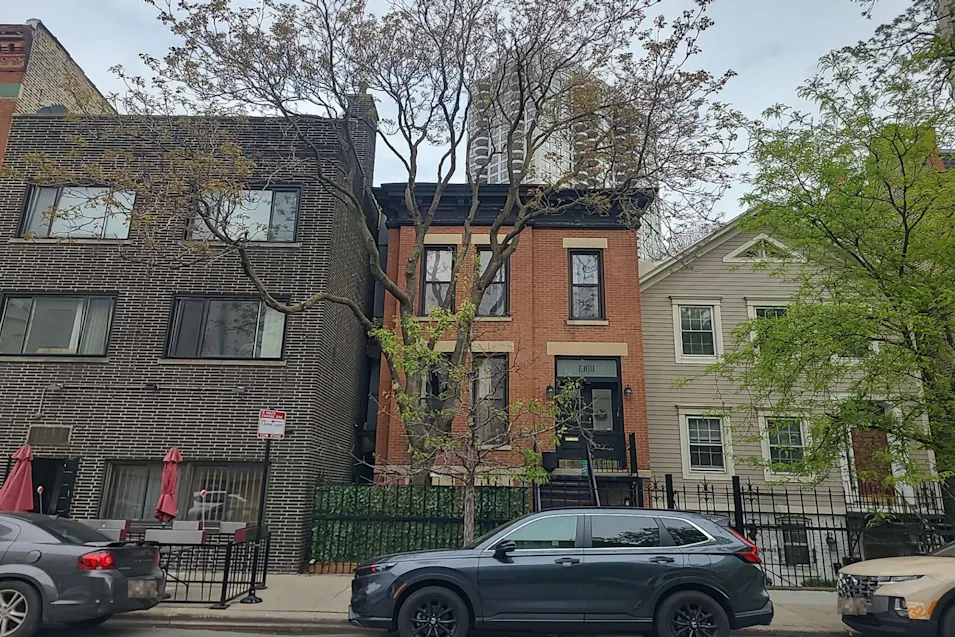 1969 North Lincoln Avenue, #g Chicago, IL 60614, Cook County