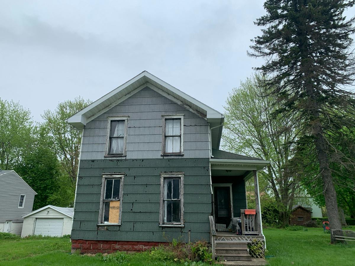 Washington St, Conneaut, OH 44030