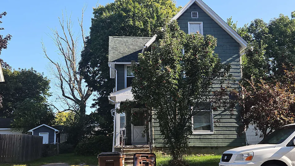 413 E Maple Ave Adrian, MI 49221, Lenawee County