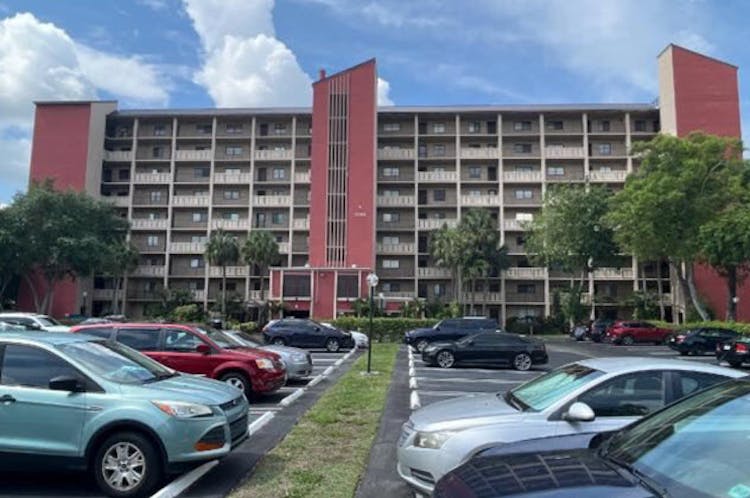 2200 S Cypress Bend Dr Unit 802 Pompano Beach, FL 33069, Broward County