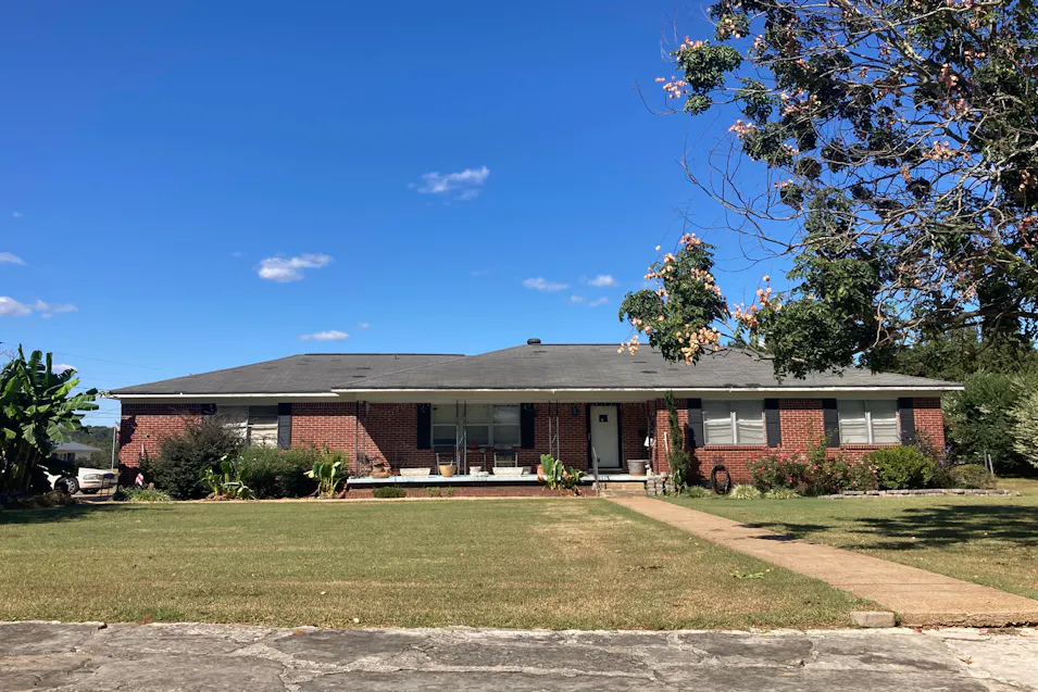 107 Garden Street Clifton, TN 38425, Wayne County