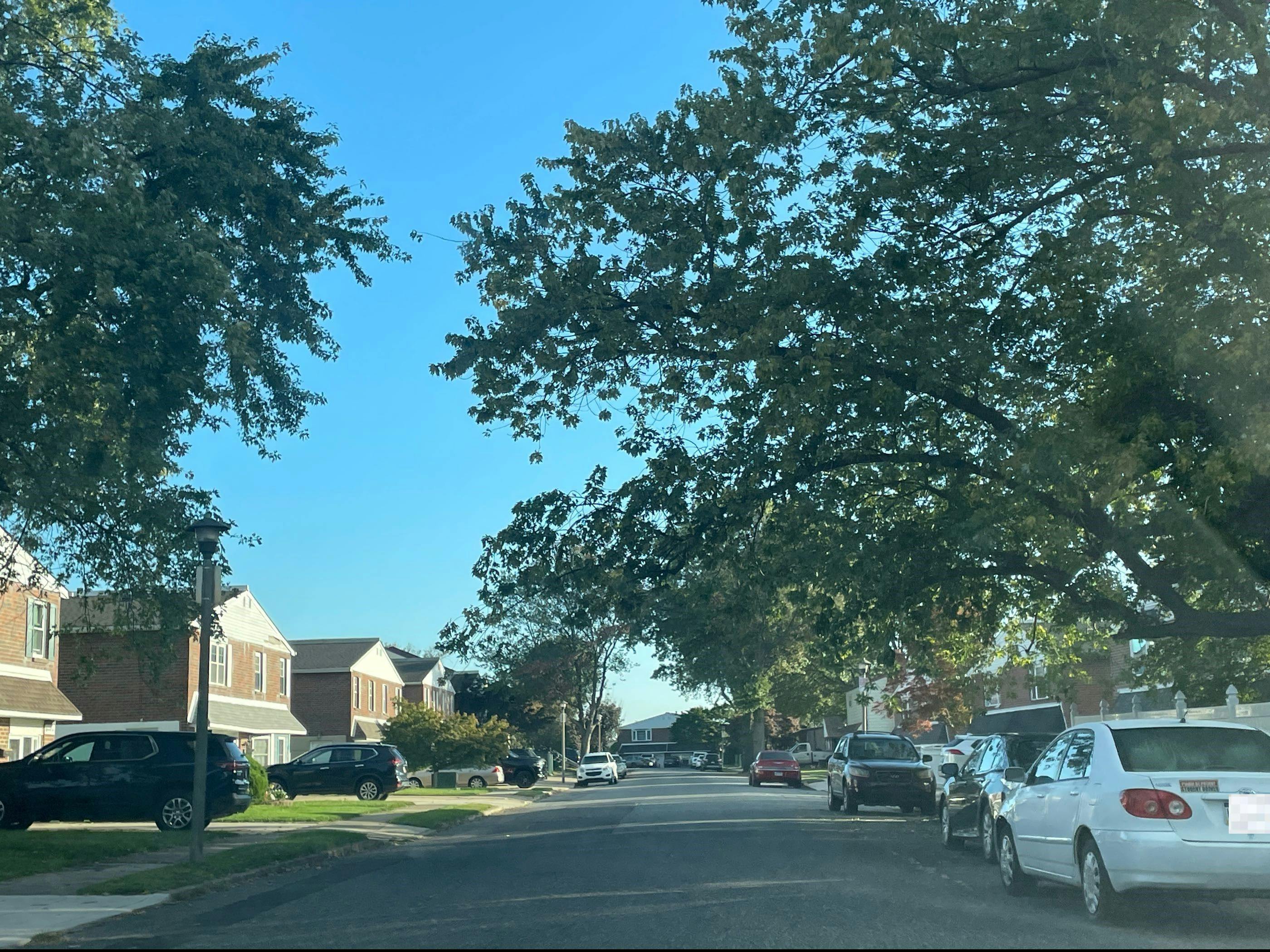 Theresa Dr, Philadelphia, PA 19116