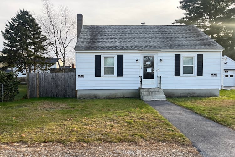 6 Brookline Street Goffstown, NH 03045, Hillsborough County