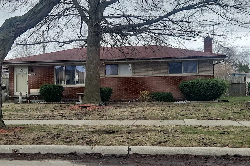 32626 Hawthorne Dr Warren, MI 48092, Macomb County