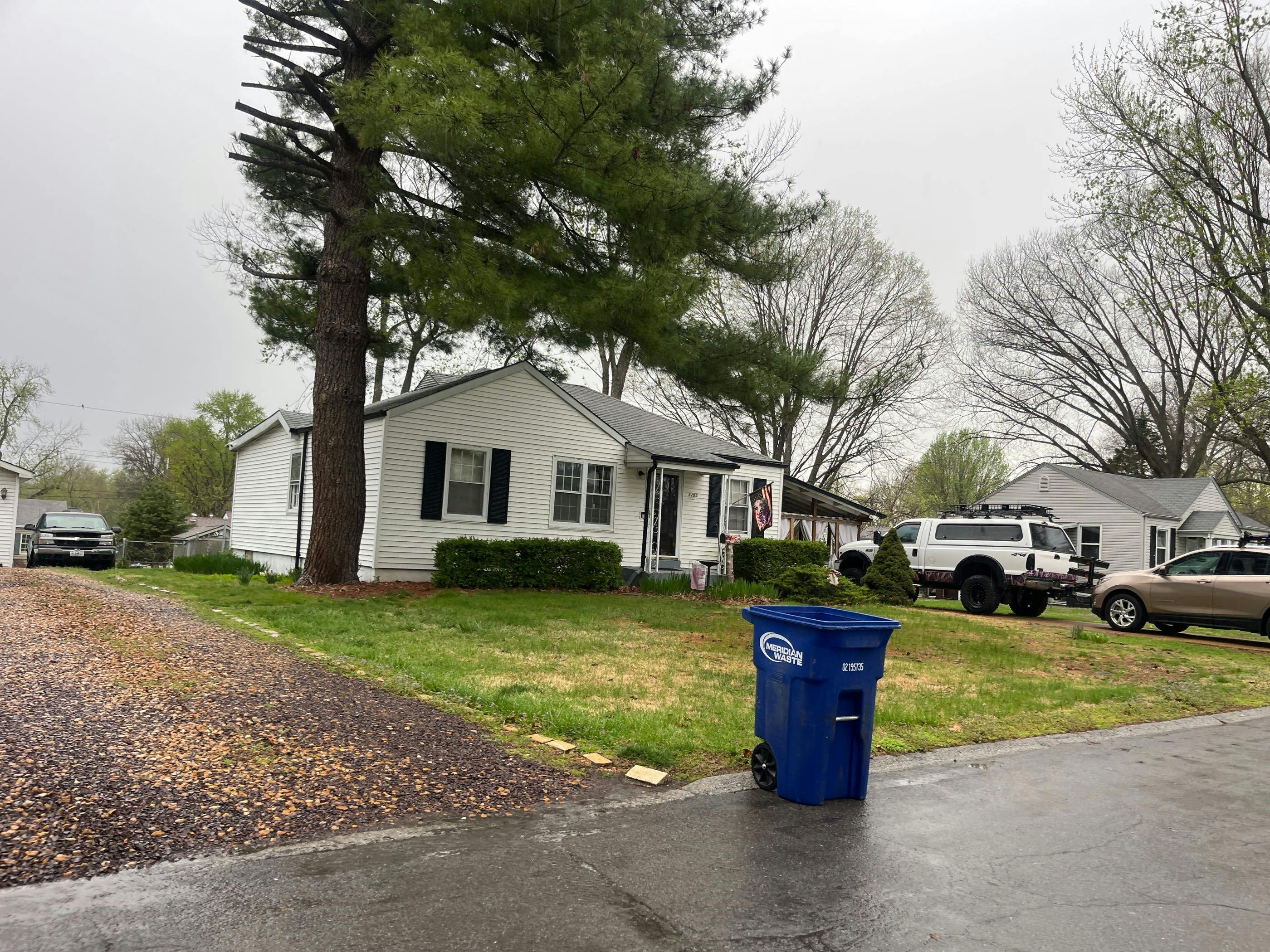 Saint Richard Dr, Florissant, MO 63031