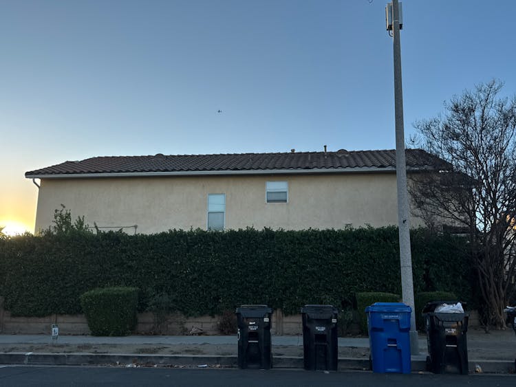 9405 Burnet Ave #108 North Hills Area Los Angeles, CA 91343, Los Angeles County