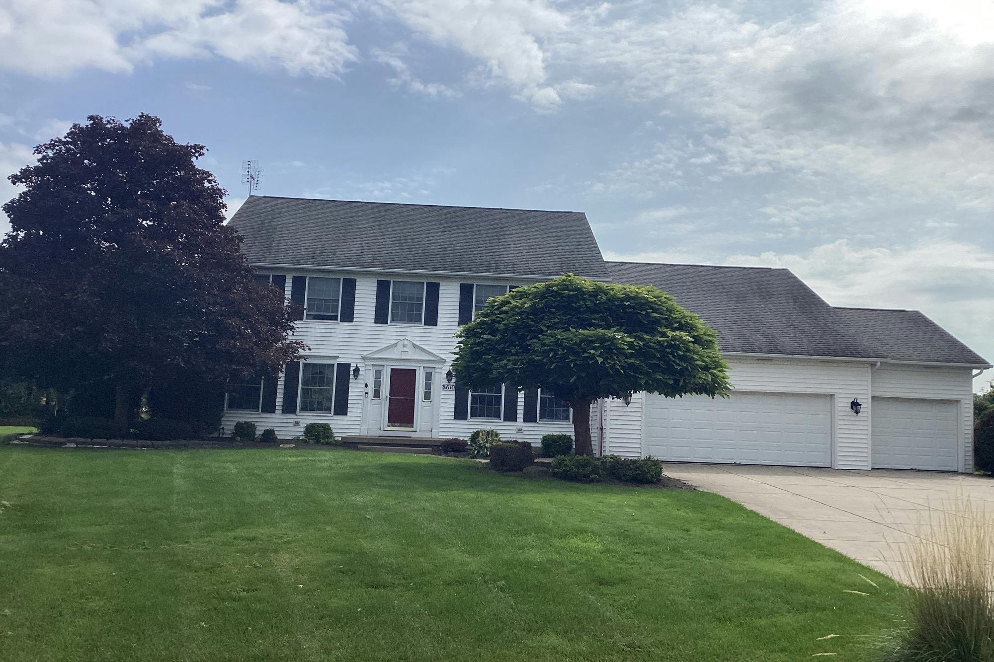 Appleton Ct, East Amherst, NY 14051