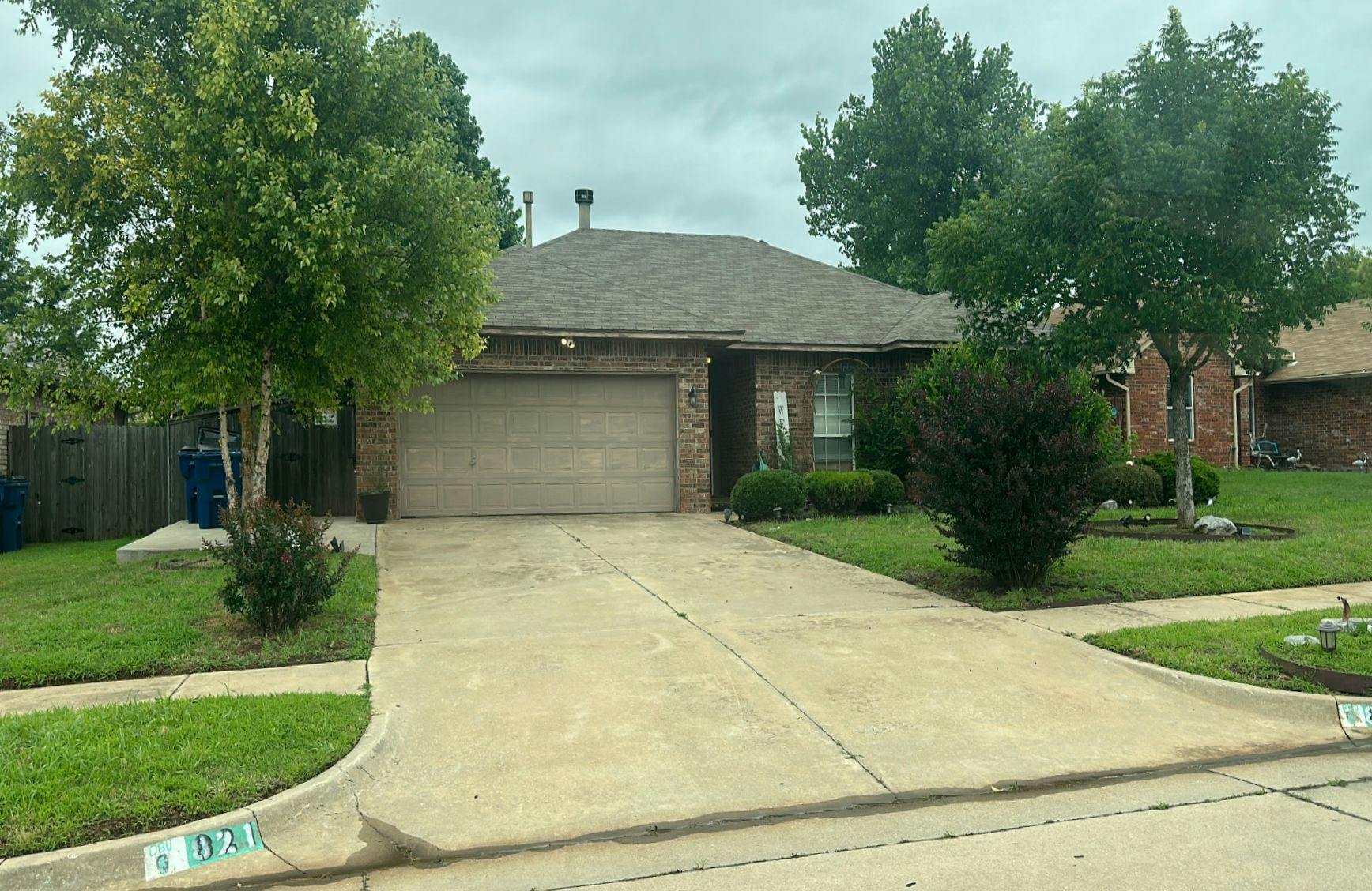 Dowden Dr, Mustang, OK 73064