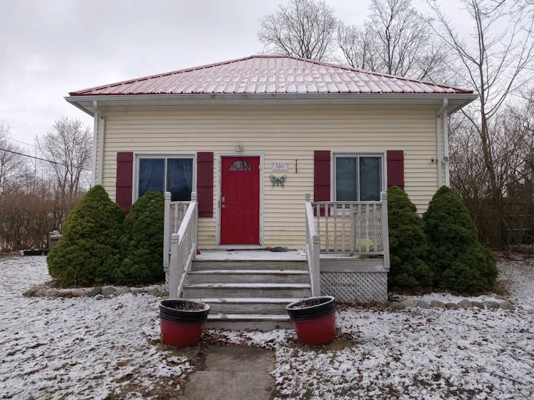 510 N Delia St Ludington, MI 49431, Mason County