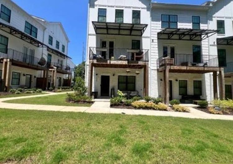 2452 Sycamore Rd NW Atlanta, GA 30318, Fulton County