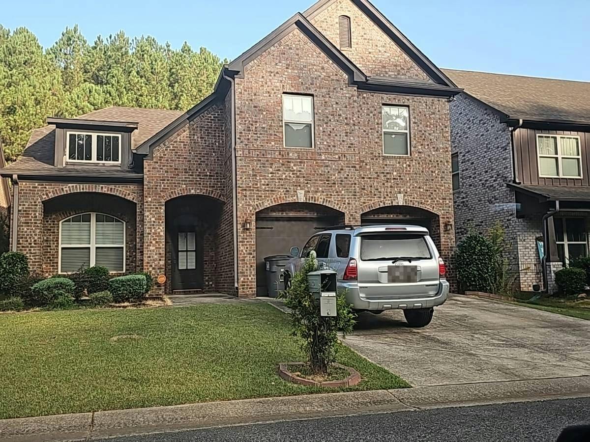 Park Side Cir, Hoover, AL 35244