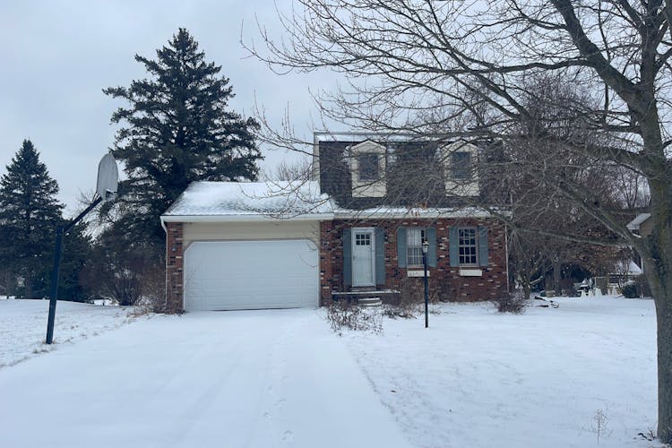 12816 E Greenfield Road Grand Ledge, MI 48837, Eaton County