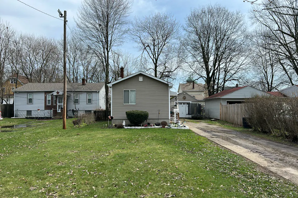 689 Columbus Ave Akron, OH 44306, Summit County