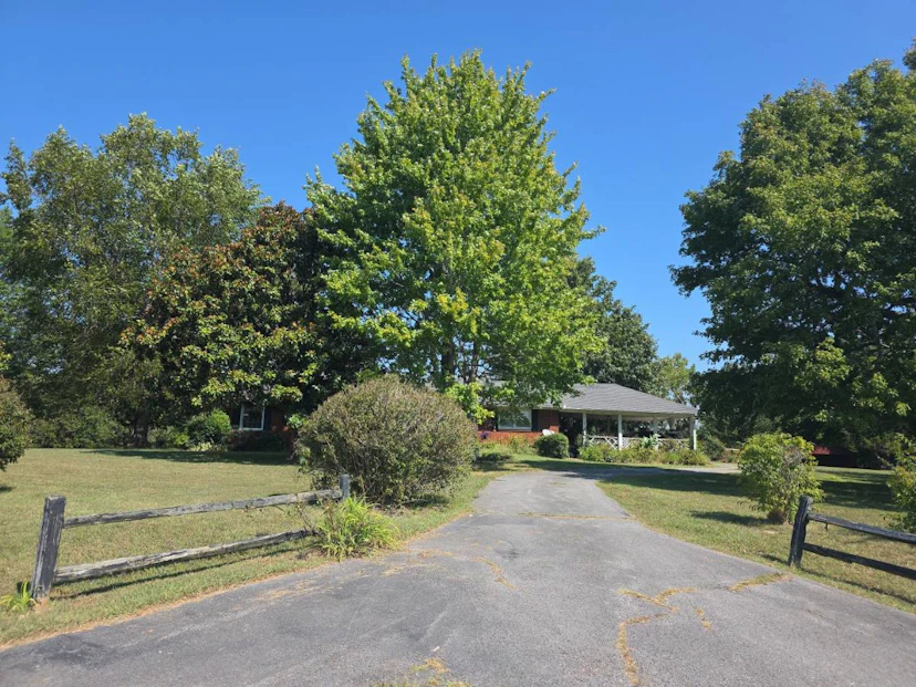 1040 Denny Road