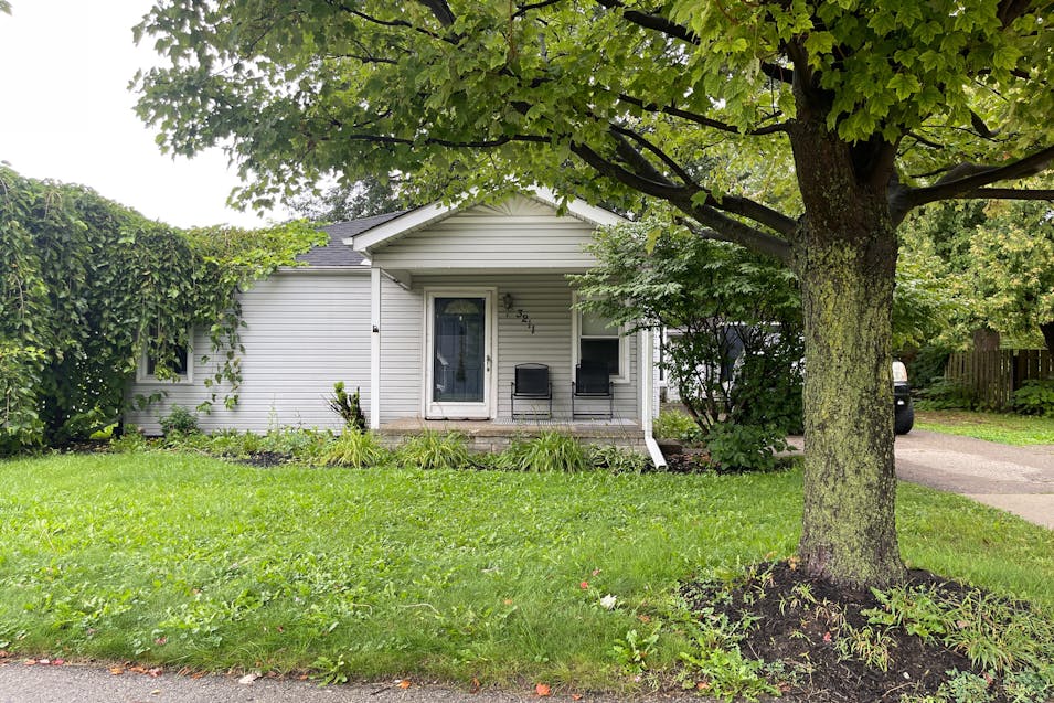 3211 Crooks Rd Rochester Hills, MI 48309, Oakland County