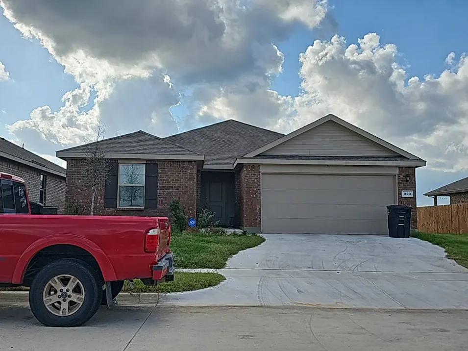 803 Peighton Dr Cleburne, TX 76033, Johnson County