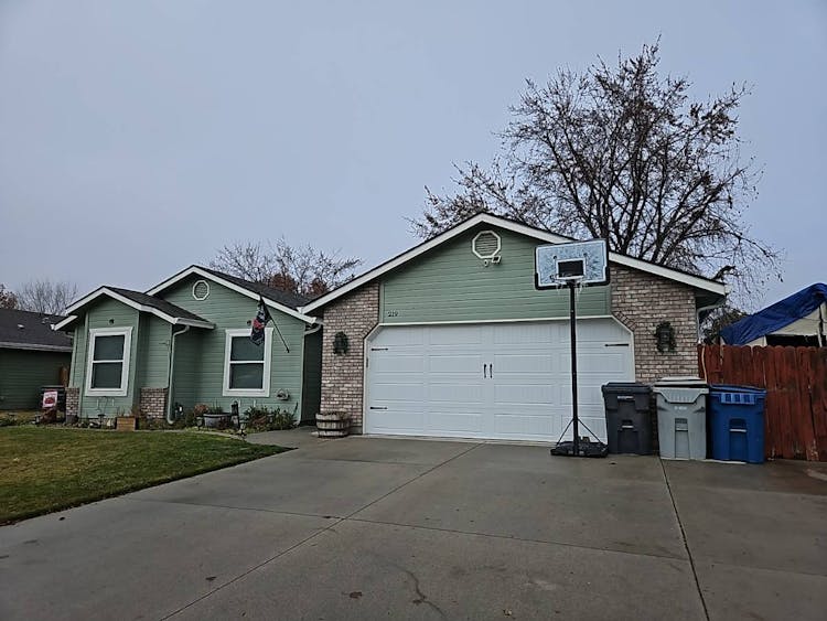 219 E Spruce St Caldwell, ID 83605, Canyon County