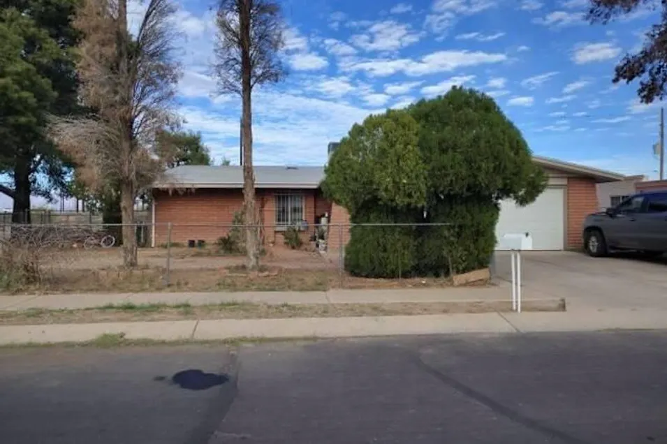 4249 E Canada Stra Tucson, AZ 85706, Pima County