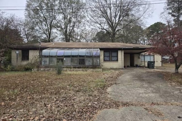 206 South Collison Avenue Bald Knob, AR 72010, White County