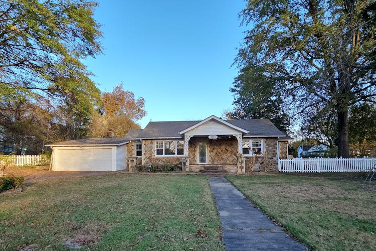 306 N 19th St, Van Buren, AR, 72956, USA