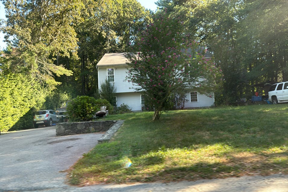 52 Mockingbird Drive Exeter, RI 02822, Washington County